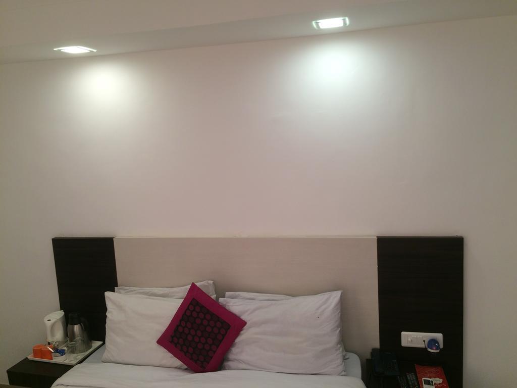 Grand Heritage Resort Greater Noida Zimmer foto